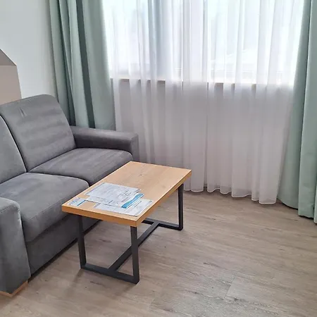 Apartment Jane's - Cozy Lakeside Liptovsky Mikulas